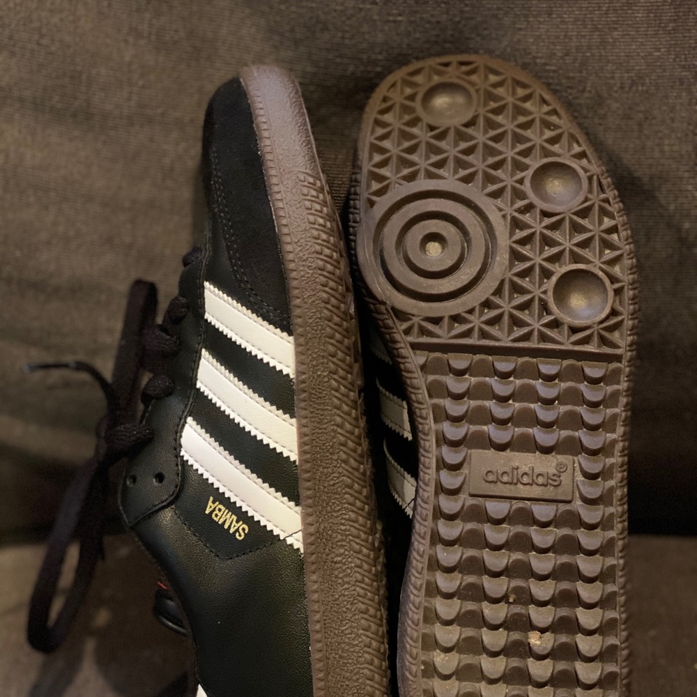 adidas Kids' Samba Classic Indoor Soccer Shoes